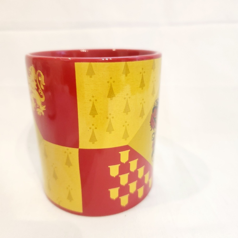 Harry Potter Gryffindor Crest 14 oz Coffee Hot Chocolate Mug Cup Warner Bros - Picture 3 of 15